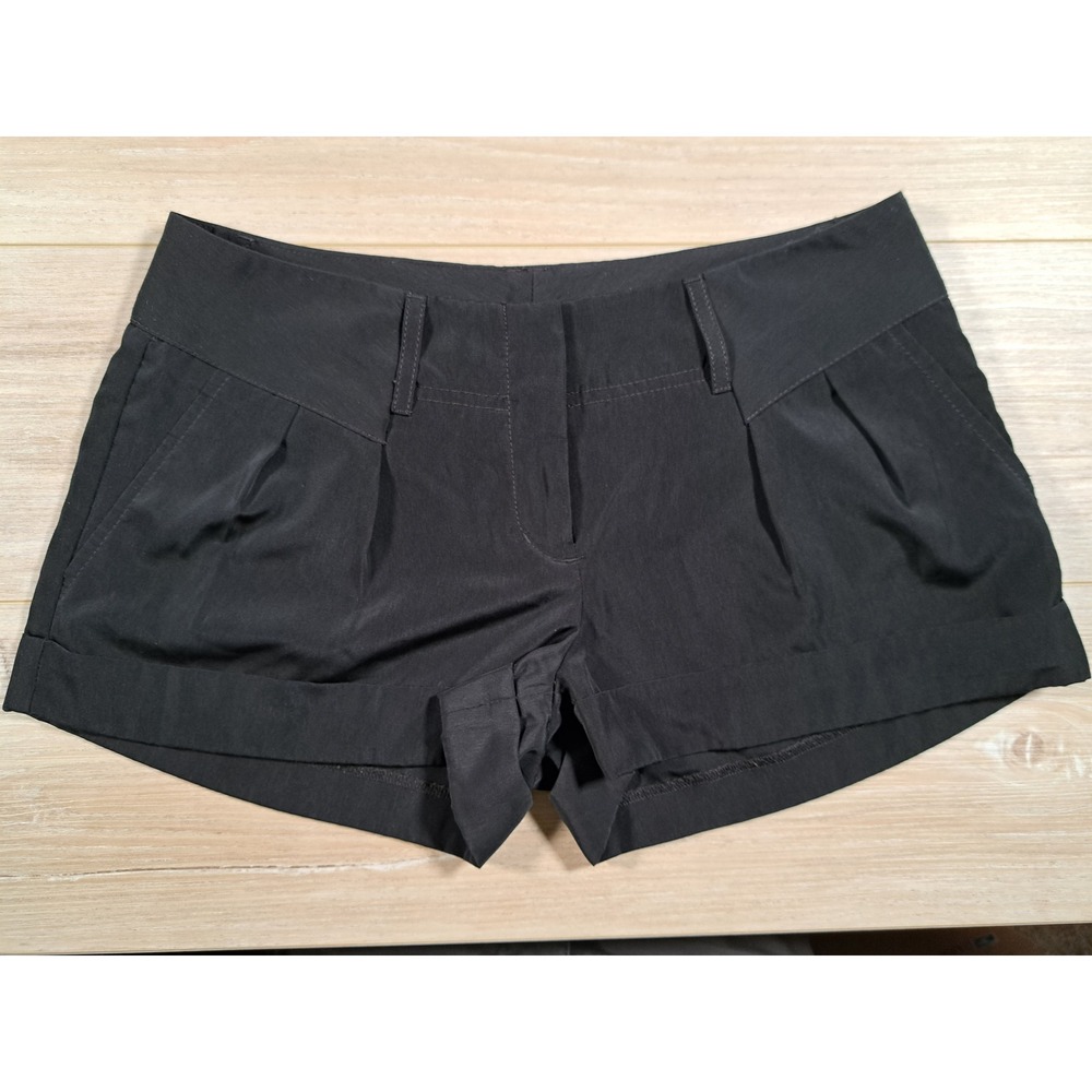 Express Womens Black‎ Pleated Cuffed Dress Shorts Size 4 13493-0112
